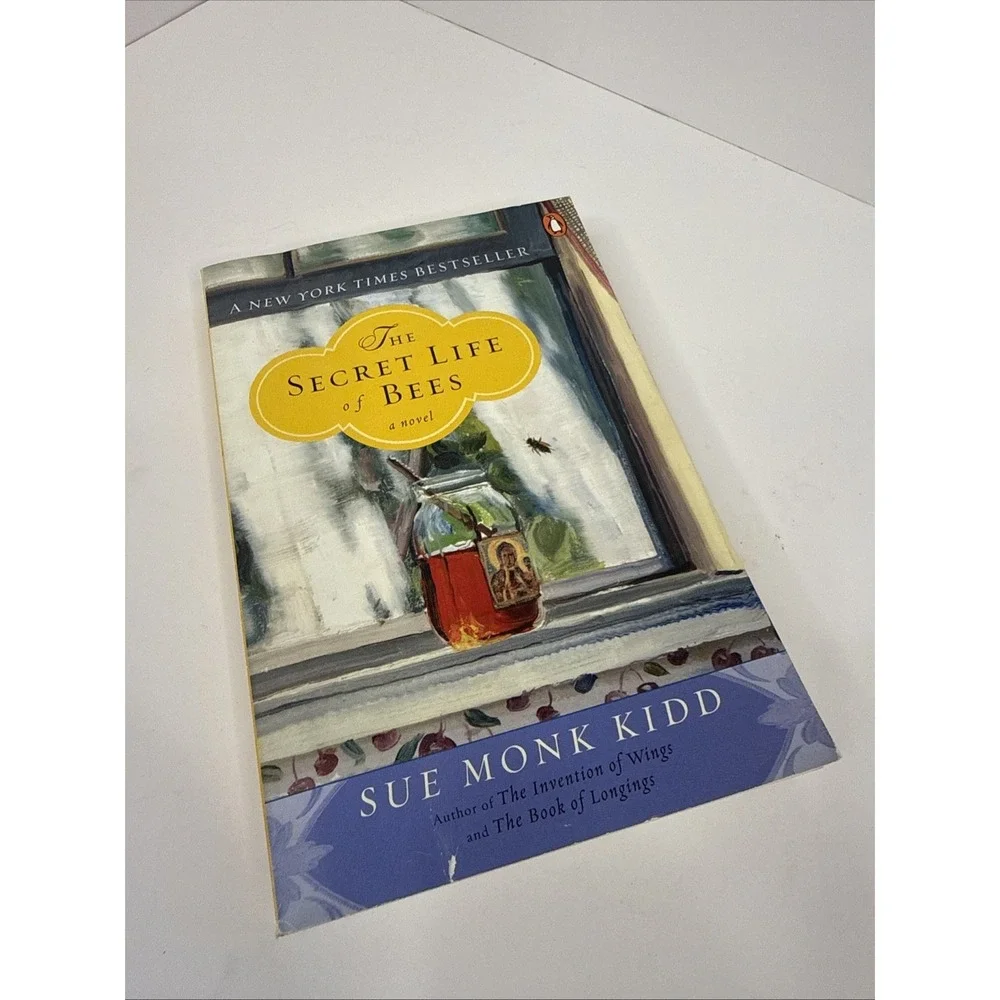 The Secret Life of Bees A Novel by Sue Monk Kidd Paperback Book Used Good
